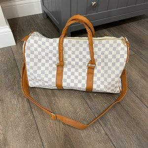Cream checkered overnight bag (boutique)